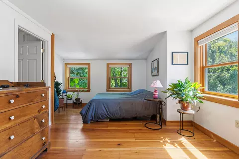 Bedroom - 7 Cross Rd, Edgecomb, ME 04556 photo 2 of 10