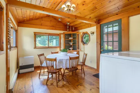 Dining - 107 Highland Ave, Ogunquit, ME 03907 photo 1 of 1