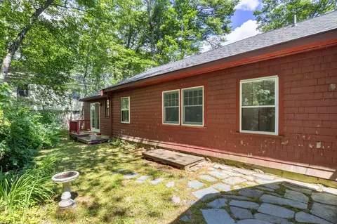 Exterior - 107 Highland Ave, Ogunquit, ME 03907 photo 4 of 7