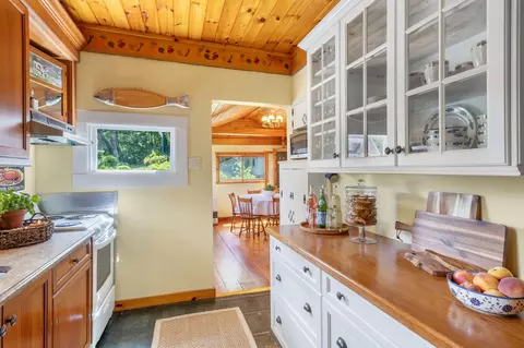 Kitchen - 107 Highland Ave, Ogunquit, ME 03907 photo 6 of 6