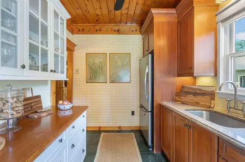Kitchen - 107 Highland Ave, Ogunquit, ME 03907 photo 2 of 6