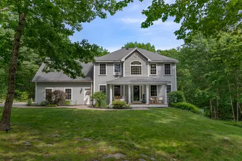 20 Acorn Ridge Rd, Freeport, ME 04032