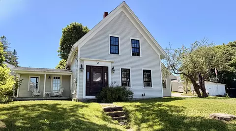 42 High St, Vinalhaven, ME 04863