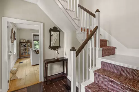Entry Way - 29 Town Hall Rd, Edgecomb, ME 04556 photo 1 of 5