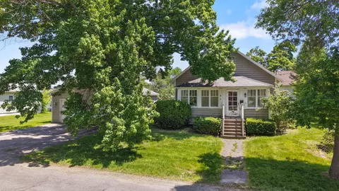 164 7th St, Bangor, ME 04401