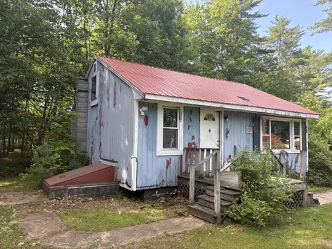 19 Kennebec Dr, Lebanon, ME 04027