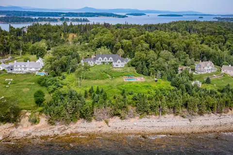 866 Pendleton Point Rd, Islesboro, ME 04848