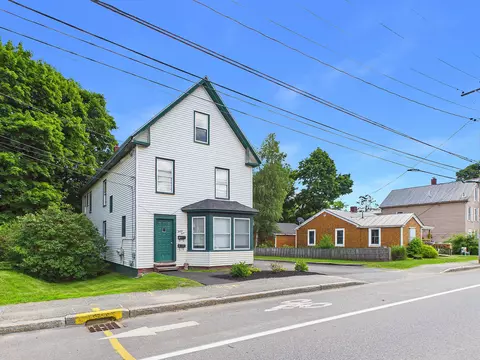 24 Main St, Fairfield, ME 04937