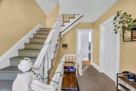 Entry Way - 117 Union St, Brewer, ME 04412 photo 2 of 7