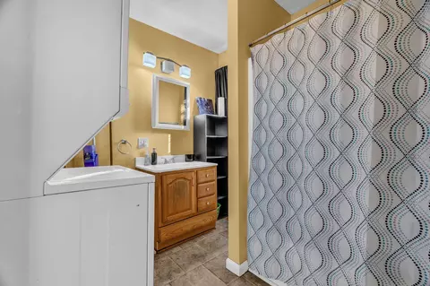Bath - 117 Union St, Brewer, ME 04412 photo 1 of 5