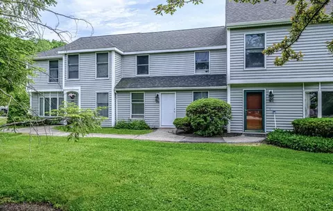 18 Appleledge Dr #B, Portland, ME 04103