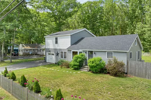 74 Alewive Rd, Kennebunk, ME 04043