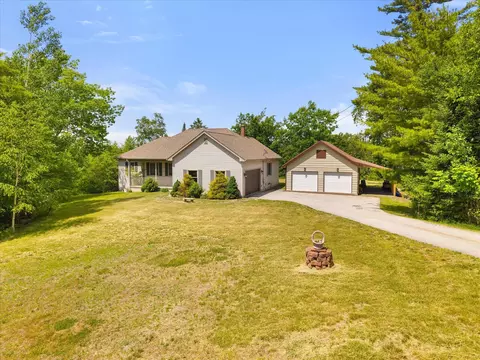 36 Comins Ln, Eddington, ME 04428