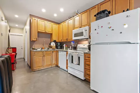 Kitchen - 372 Old County Rd, Hampden, ME 04444 photo 1 of 5
