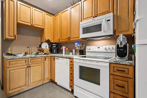 Kitchen - 372 Old County Rd, Hampden, ME 04444 photo 5 of 5