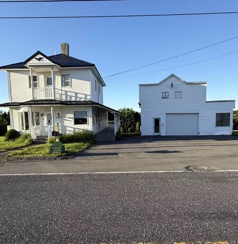 982 Main St, Grand Isle, ME 04746