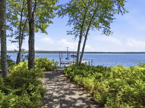 24 Emerald Point Dr, Frye Island, ME 04071