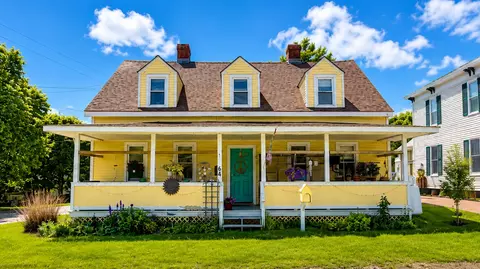 64 High St, Eastport, ME 04631