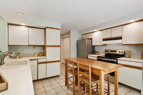 Kitchen - 11 Rebecca Rd, Ogunquit, ME 03907 photo 3 of 3