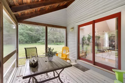 Exterior - 11 Rebecca Rd, Ogunquit, ME 03907 photo 2 of 6