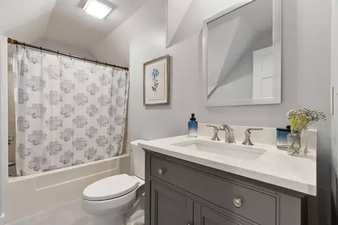Bath - 11 Rebecca Rd, Ogunquit, ME 03907 photo 3 of 3