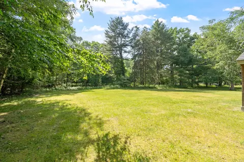 Exterior - 11 Rebecca Rd, Ogunquit, ME 03907 photo 5 of 6