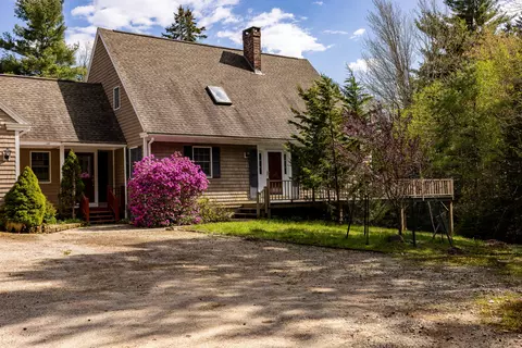35 Larnus Hill Ln, Blue Hill, ME 04614