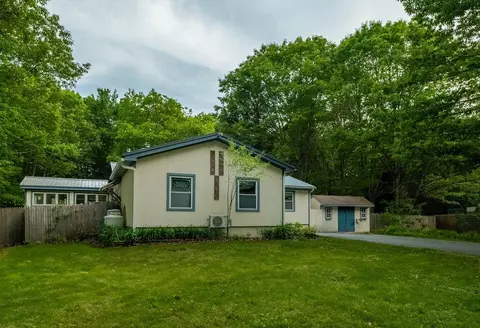 25 Range Rd, Brunswick, ME 04011