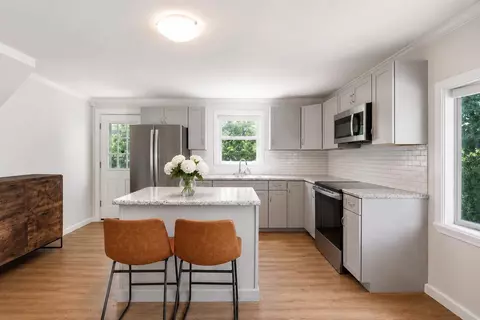 31 Dill St, Lewiston, ME 04240