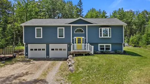 29 Merritt Dr, Orono, ME 04473