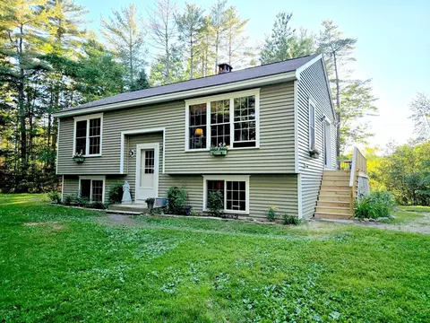 401 Auburn Pownal Rd, Durham, ME 04222