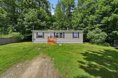 911 Main St, Monmouth, ME 04259