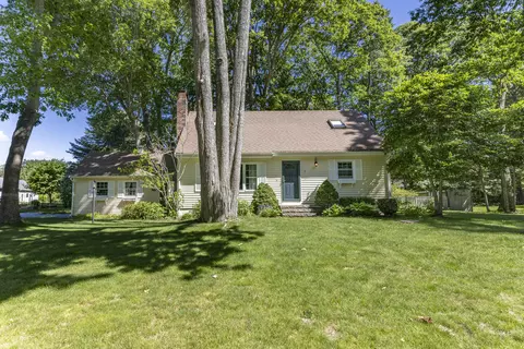 2 Sweet Fern Rd, Cape Elizabeth, ME 04107