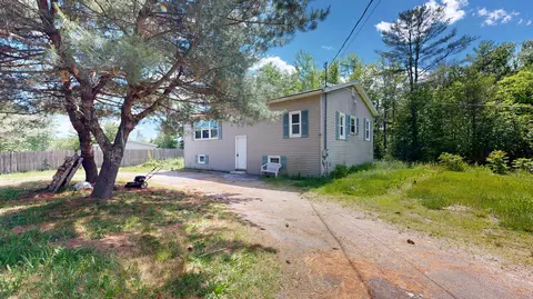 225 Middle Rd, Sabattus, ME 04280