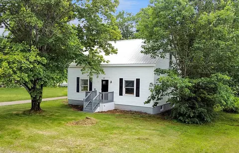 52 Coburn Ave, Dixfield, ME 04224