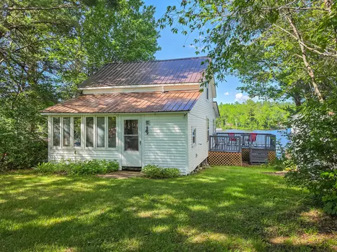 26 North Ave, Roxbury, ME 04275