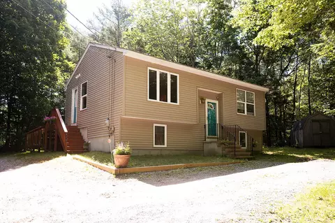 106 Highland Cliff Rd, Windham, ME 04062