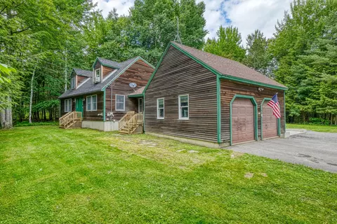 20 Fairwood Dr, Fairfield, ME 04937