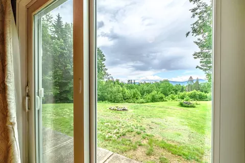 Entry Way - 1060 W Side Rd, Weld, ME 04285 photo 5 of 9