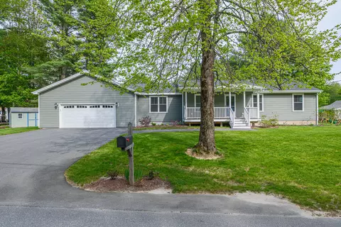 21 Bickford Dr, Topsham, ME 04086