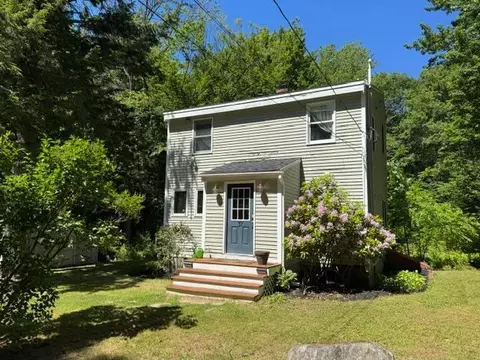 37 Pleasant Valley Rd, Cumberland, ME 04021