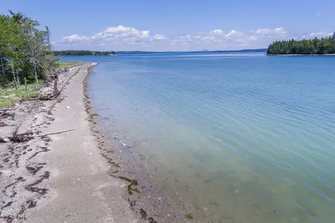1159 Main Rd, Islesboro, ME 04848