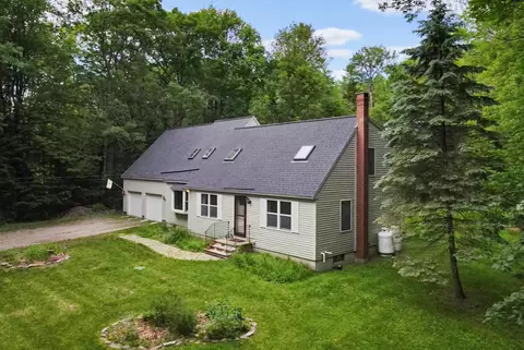 633 Harpswell Rd, Brunswick, ME 04011