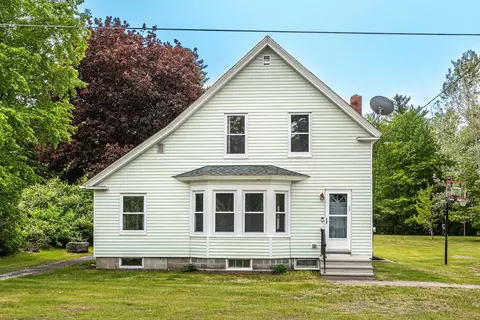 18 Cooks Mills Rd, Casco, ME 04015