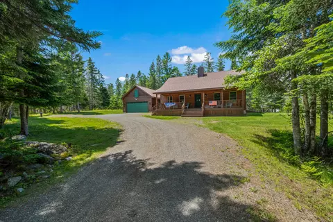 9 Star Gazer Ln, Rangeley, ME 04970