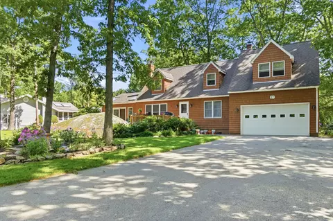 17 Waco Dr, Biddeford, ME 04005