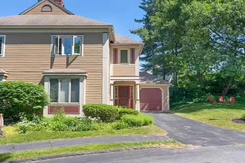 16 Stoneledge Dr #16, Portland, ME 04102