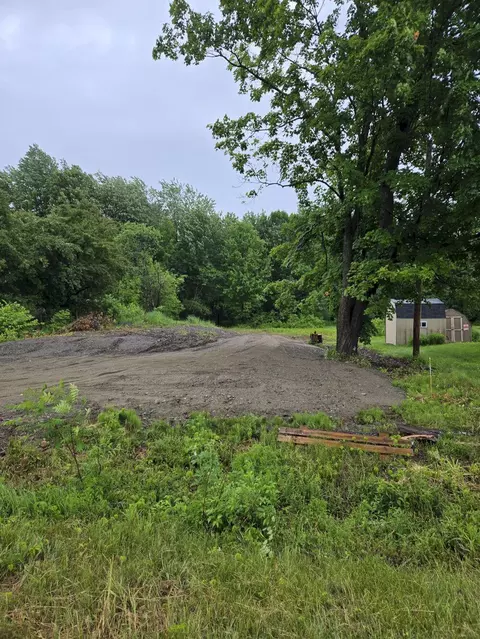 1158 Farmington Falls Rd, Farmington, ME 04938