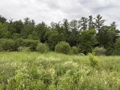 102 Fieldstone Dr, Augusta, ME 04330
