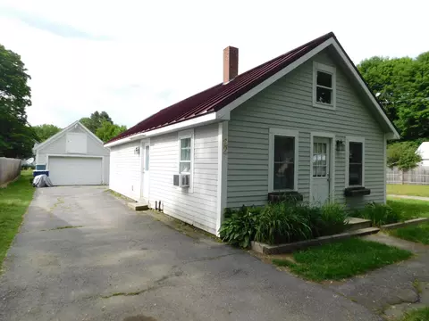 22 James St, Bingham, ME 04920